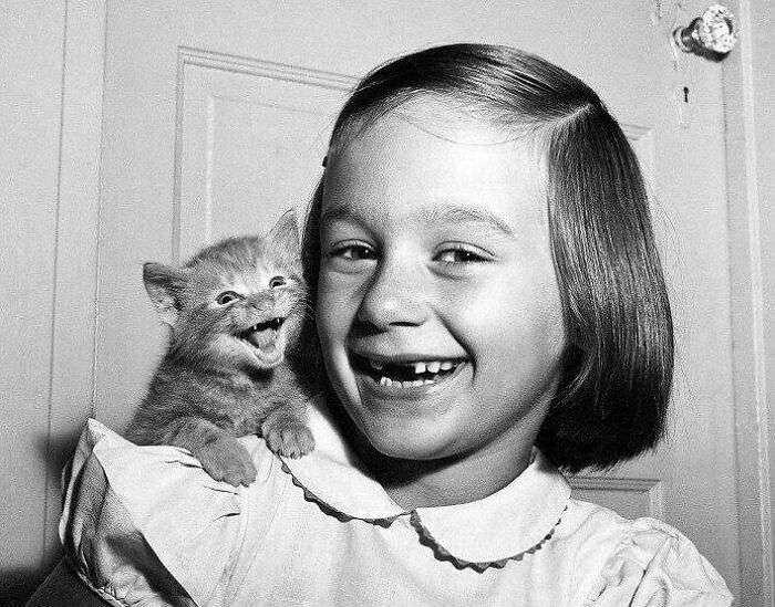 girl_with_kitten.jpg