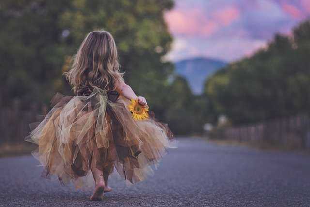 childhood-g94c589db9_640.jpg