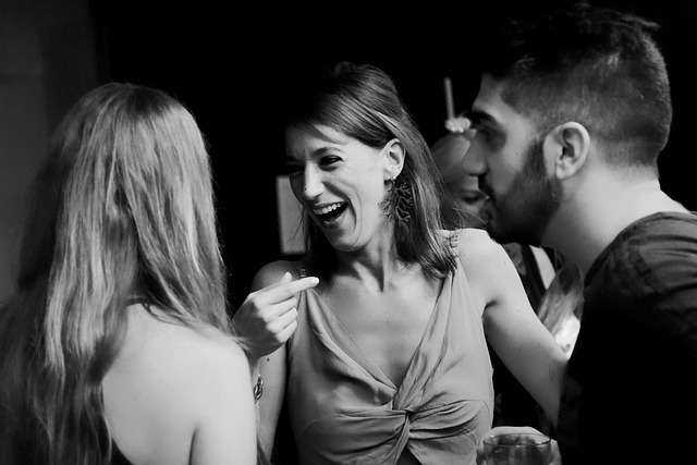 laugh-4904364_640.jpeg