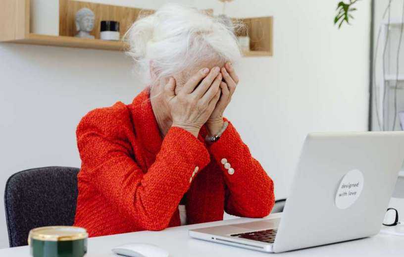 overwhelmed_lady_.jpg overwhelmed_lady_.jpg