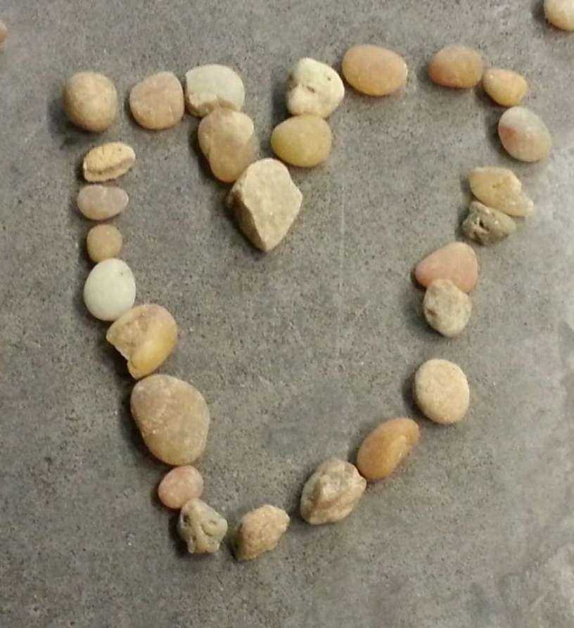 Wish_kinder_rock_heart.jpg