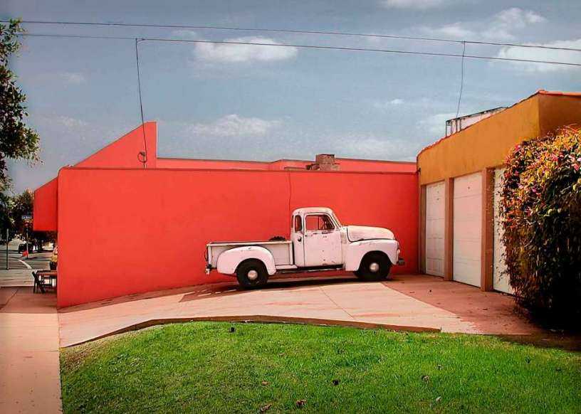9._White_Pickup.jpg