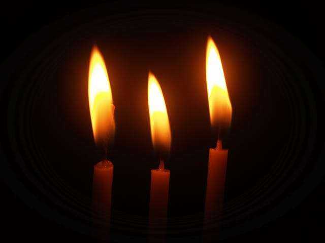 3_candles.jpg