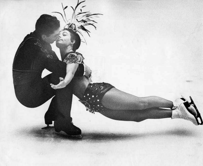 Spinning_Kiss.jpg