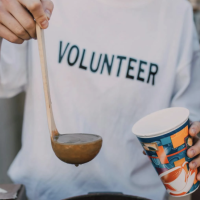 Can helping others help your brain?