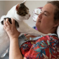 Heroic Cat Saves Owner Suffering Heart Attack