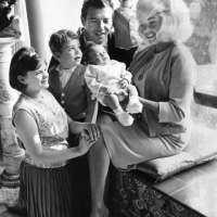 Jayne Mansfield And Baby Mariska Hargitay